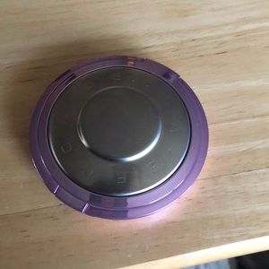 Becca shimmering skin perfector in lilac geode